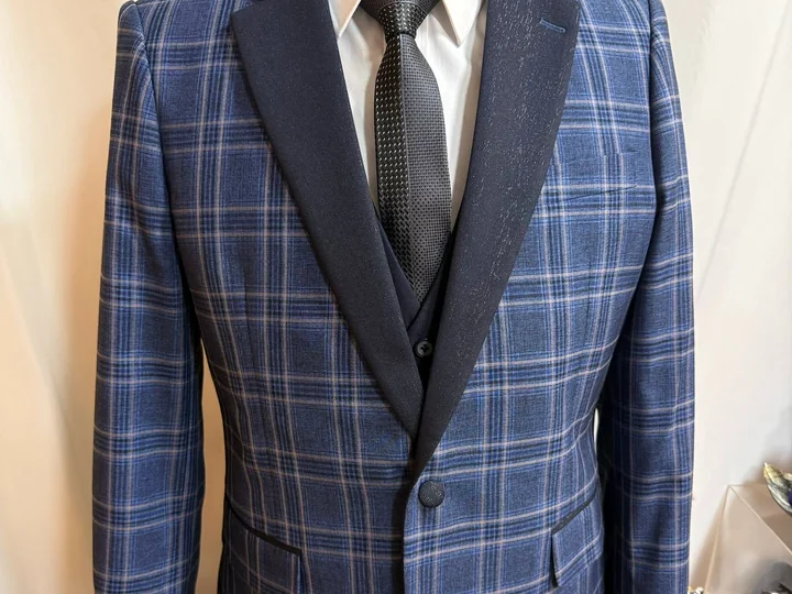 S. PREMIERE blue plaid bespoke suit on mannequin