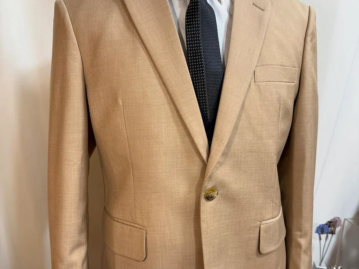 S. PREMIERE red ladies tailored blazer on mannequin